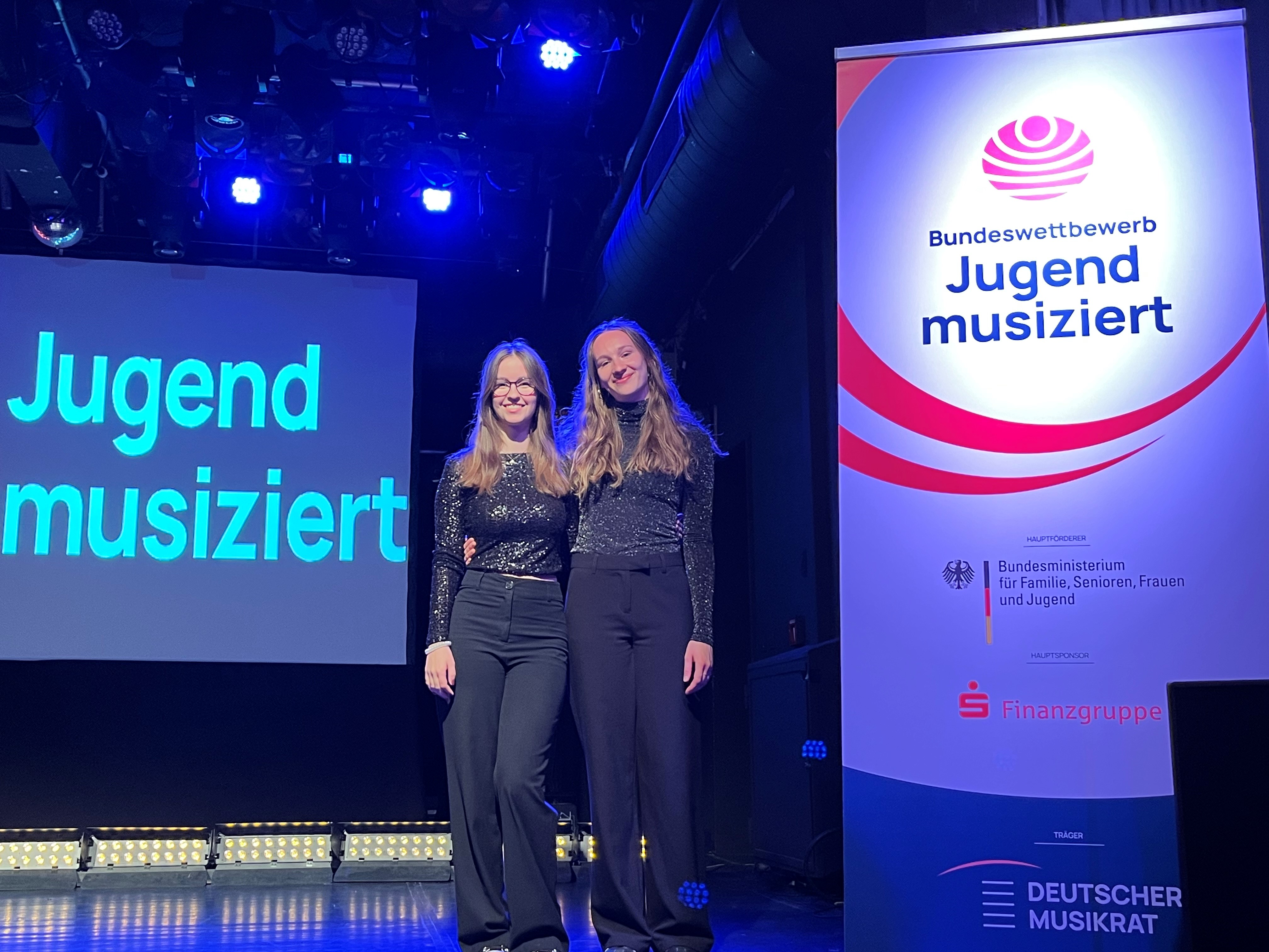 Ida Schmerbauch und Leni Rodenstock.jpg